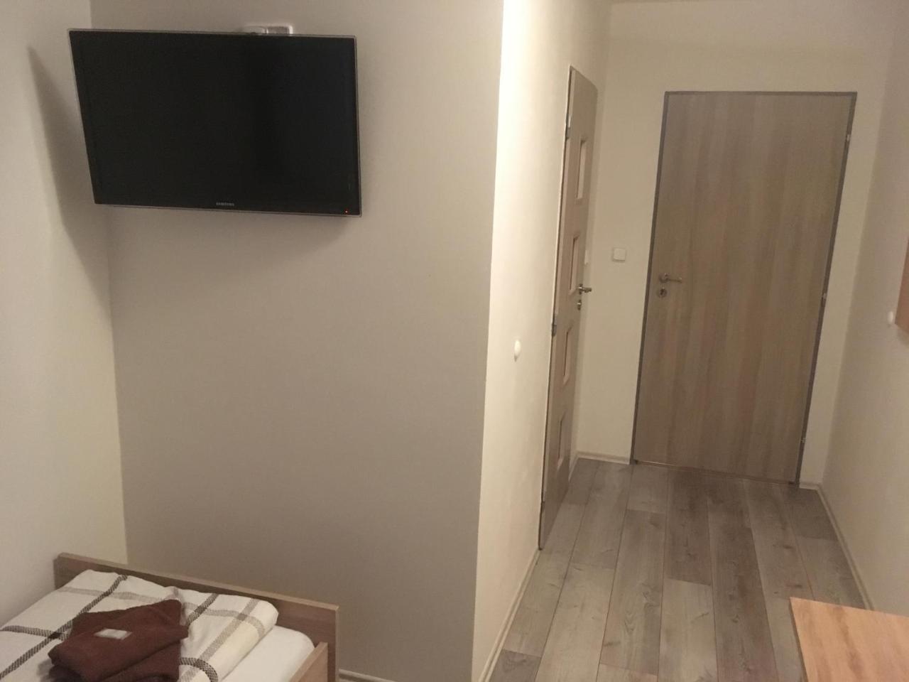 Penzion Vesely Zelezny Brod Екстериор снимка